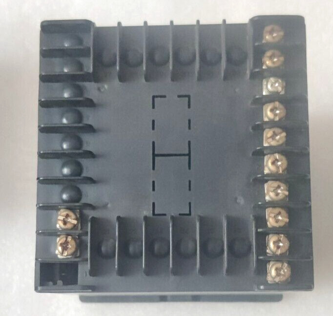 SAMWON ENG SD-96 TEMPERATURE CONTROLLER RANGE: -150 -1200 C MODEL:SD-96K12RRAN