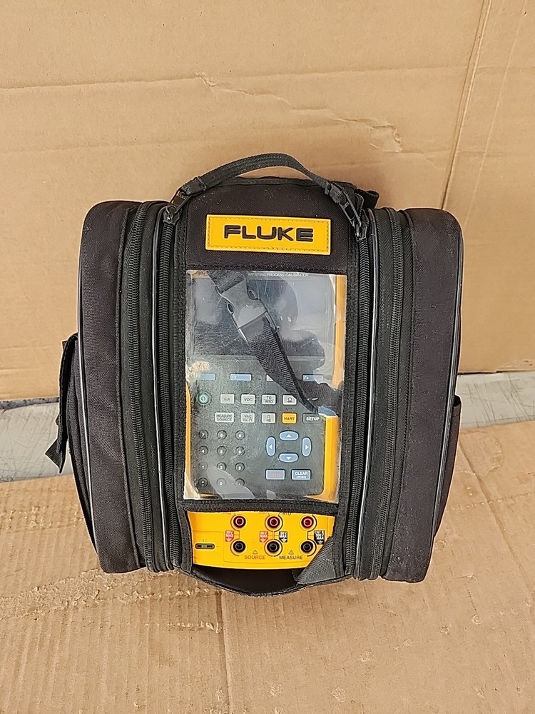 Fluke 754 Documenting Process Calibrator with HART Communication
