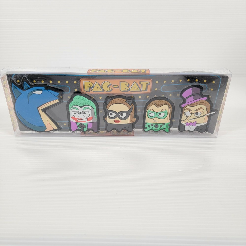 EXCLUSIVE PAC-BAT Pac-Man  Batman Magnet Set