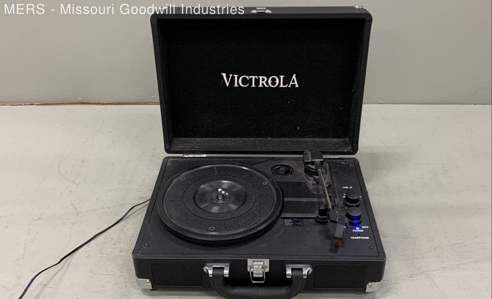 Victrola Suitcase Rccord Player