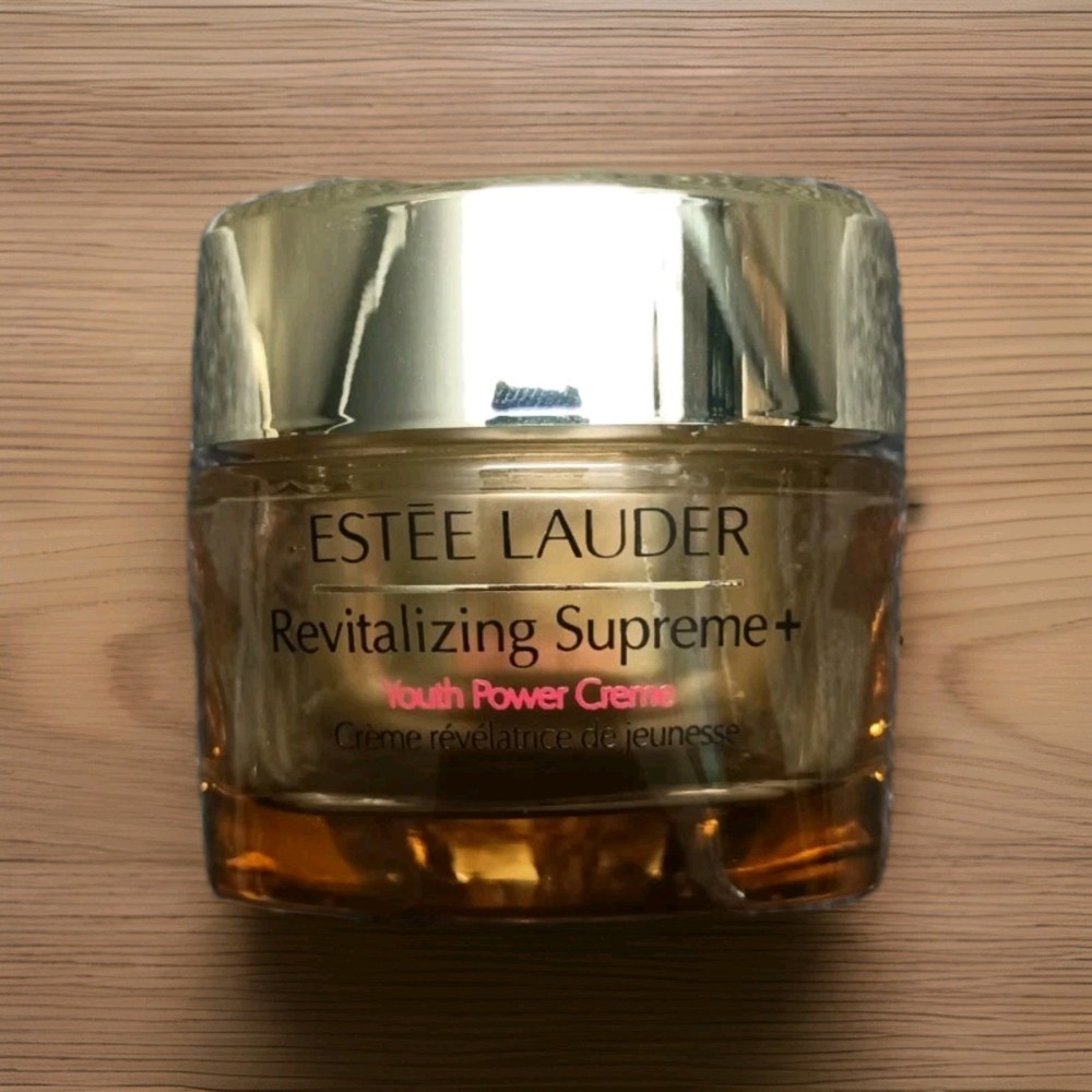 Estée Lauder skincare Set.