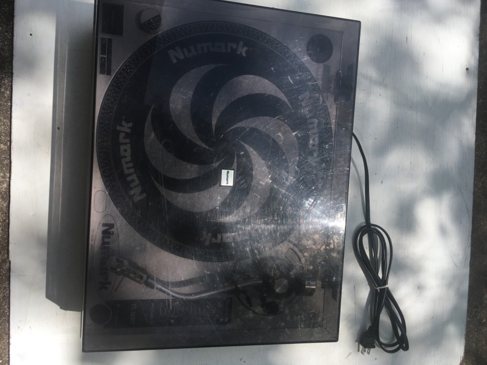 NUMARK tt-1520 Direct Drive Turntable sans W/O needle