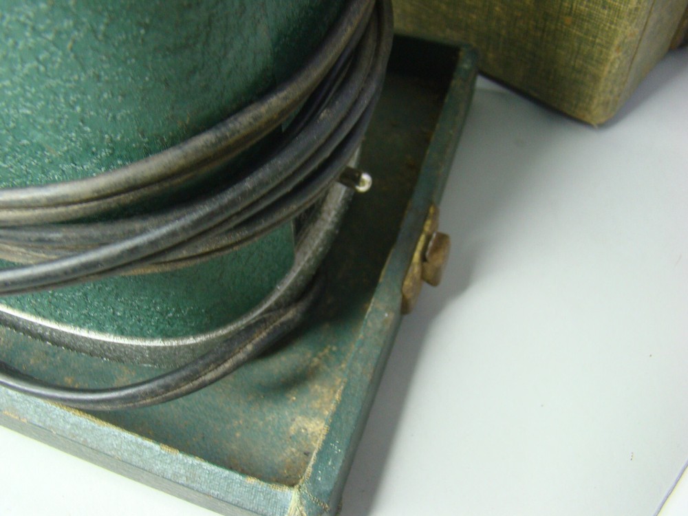 Skyline SVE Model No C Vintage Projector needs bulb