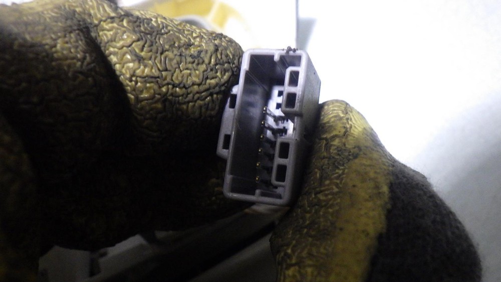 12 INFINITI G37 Front Console