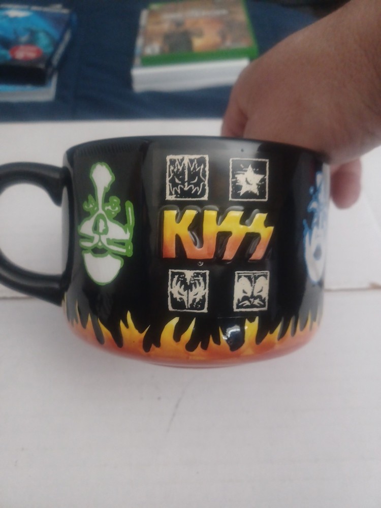 KISS Collectible Bowl Spencer Gift 2001 KISS Catalog