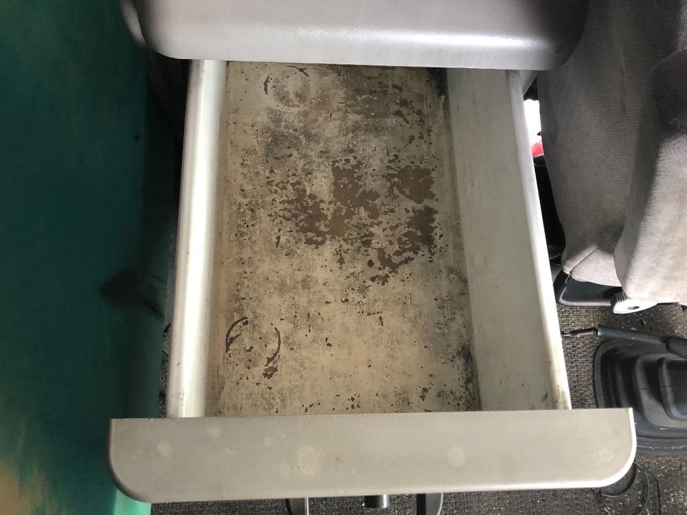 Volvo VNL Left/Driver Sleeper Cabinet - Used