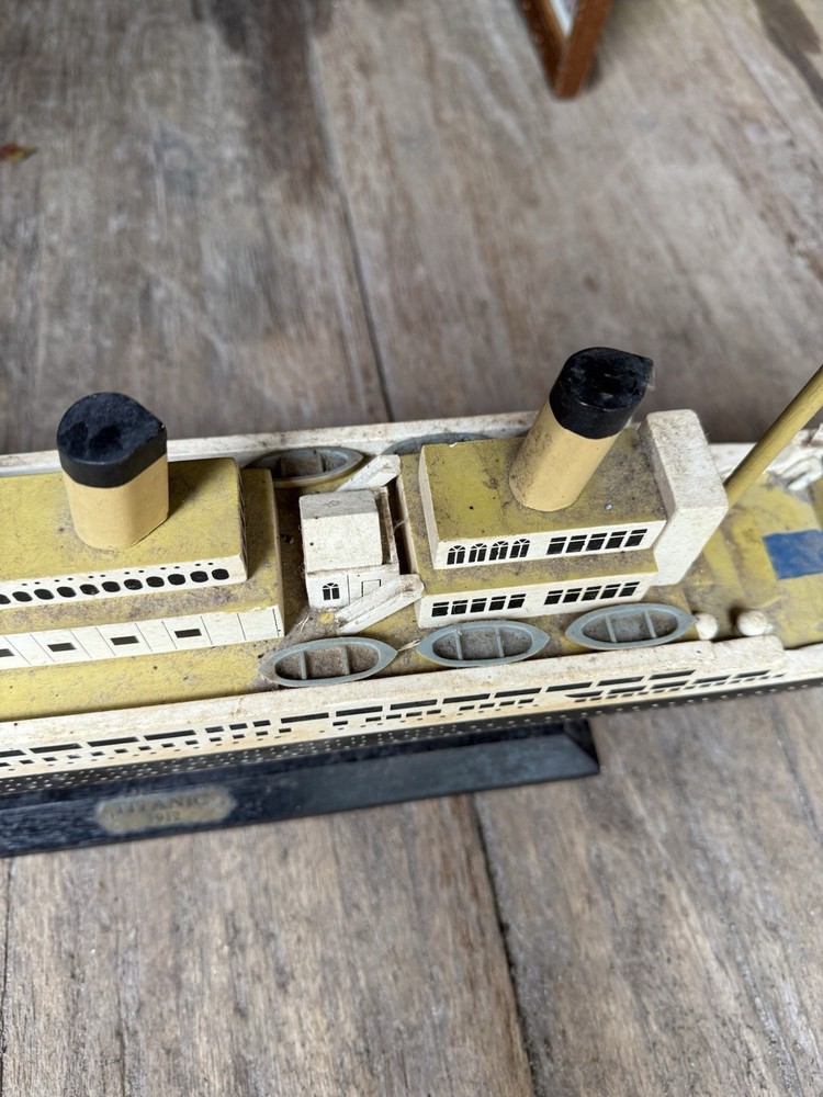 VINTAGE WOODEN TITANIC MODEL SHIP