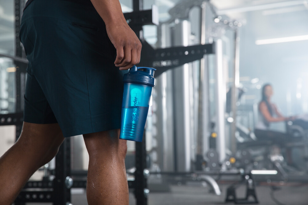 Blender Bottle Classic 28 oz. Shaker Mixer Cup with Loop Top