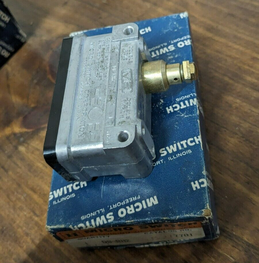 Micro Switch Corp Double Pole Double Switch DB-RH2