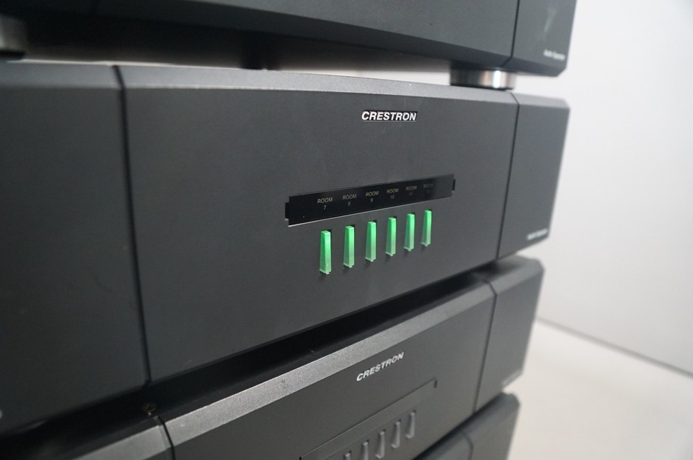 CRESTRON ADAGIO AUDIO EXPANDER MUTI ZONE AMPLIFIER