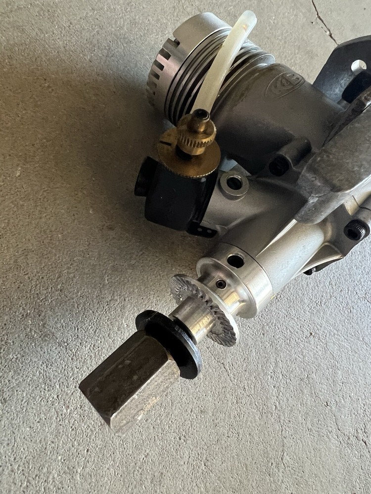 Vintage K&B 40 RC Airplane Engine with Perry Pump for restore project