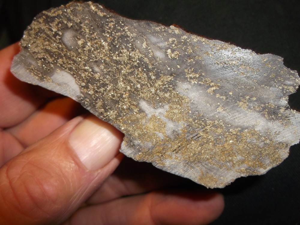 gold silver copper ore, 132 grams samples ,ore high grade .this is not