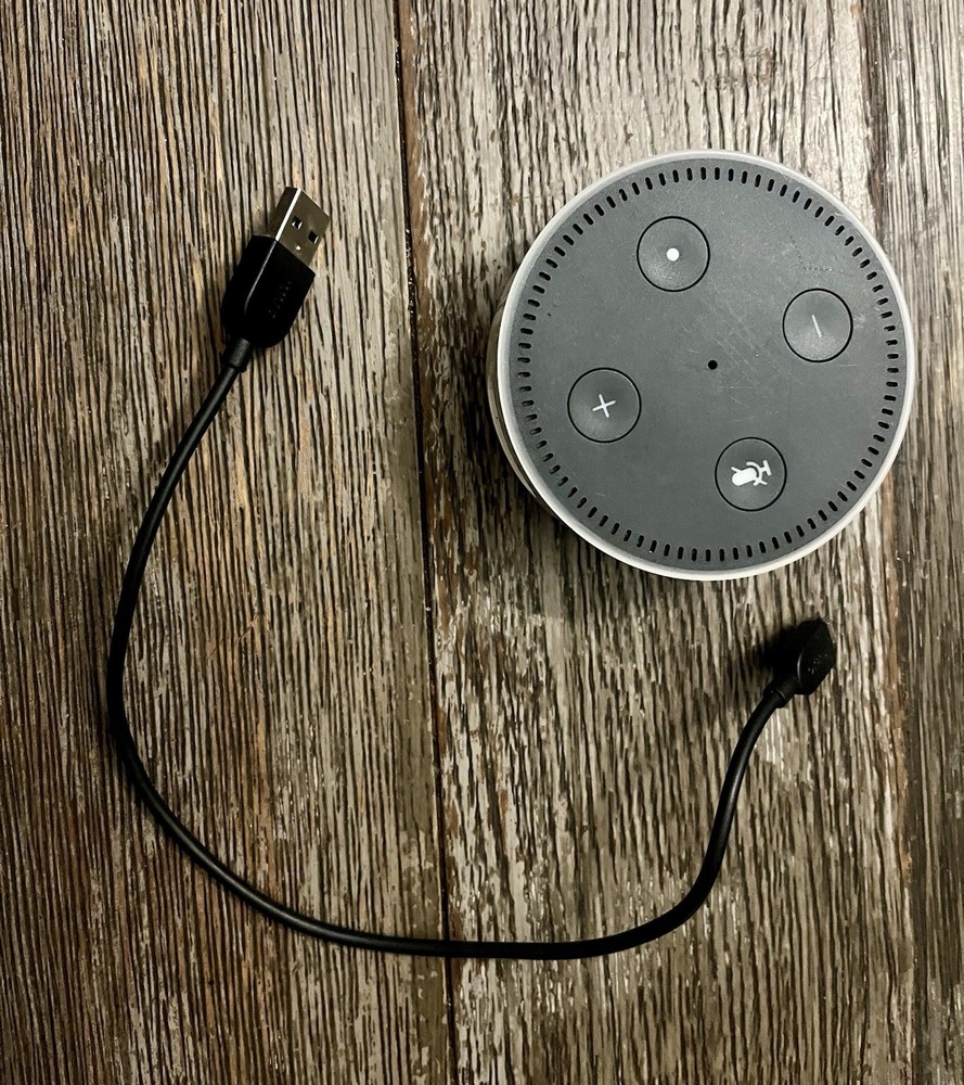 Amazon Echo Dot 2nd Generation Smart Assistant White RS03QR Used Alexa Wire