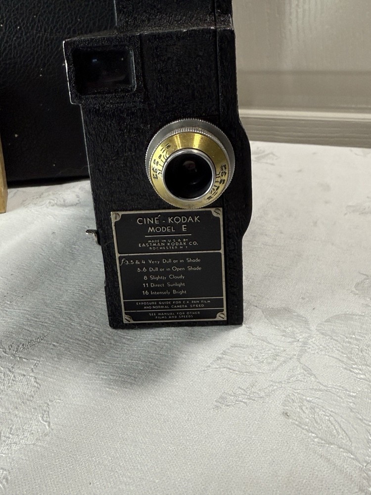 Cine-Kodak Model E Camera w/ Case, Splicer & Oil – Untested, Broken Latch