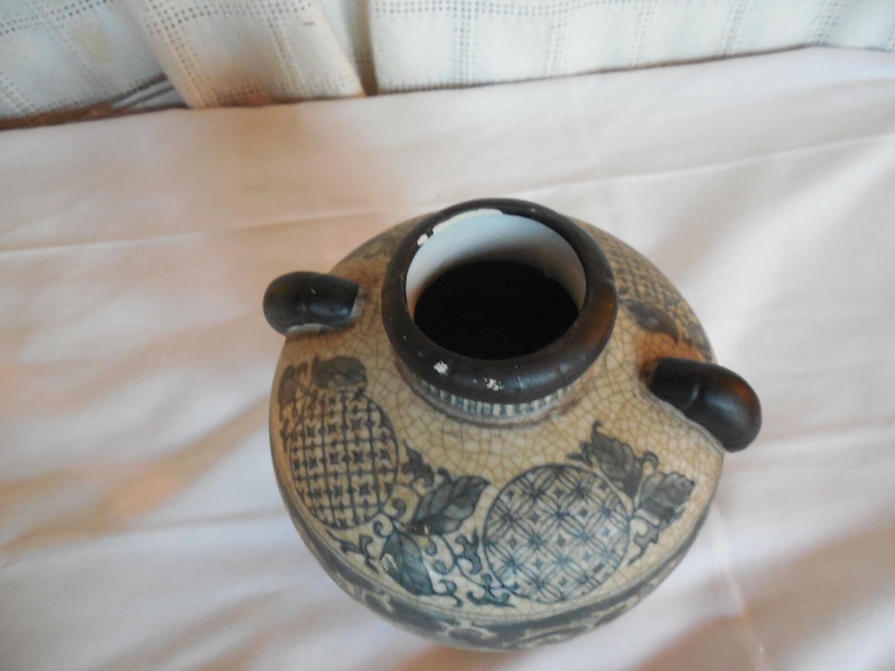 Blue black Asian vase, pot 7"