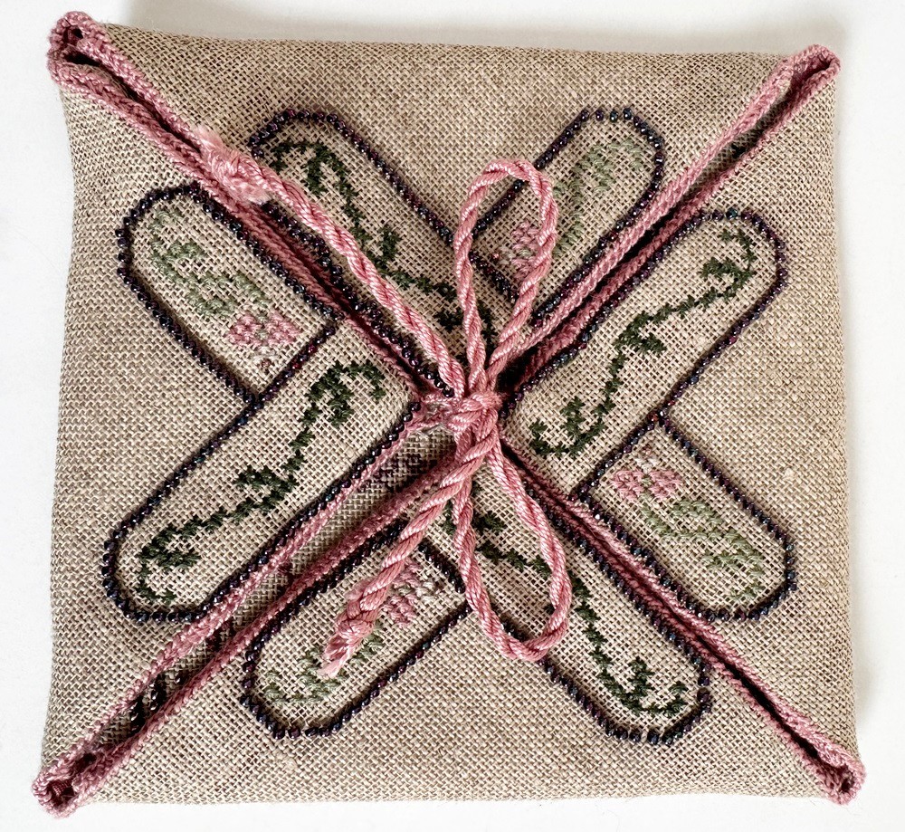 Beaded Threadwinder Sewing Case ~ Completed Project ~ Patrick's Woods Design