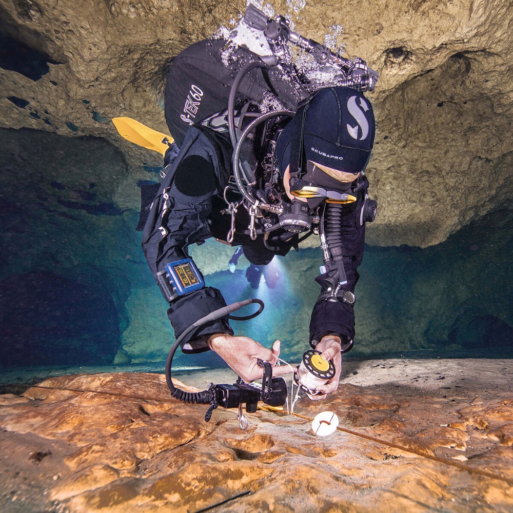 Scubapro G2 Tek Wrist Dive Computer, Blue/Black