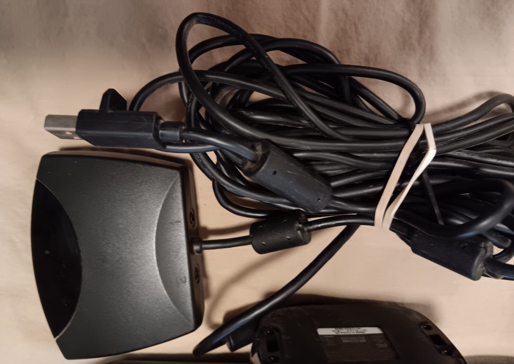 KINECT Sensor Bar and media extender- Microsoft Xbox 360