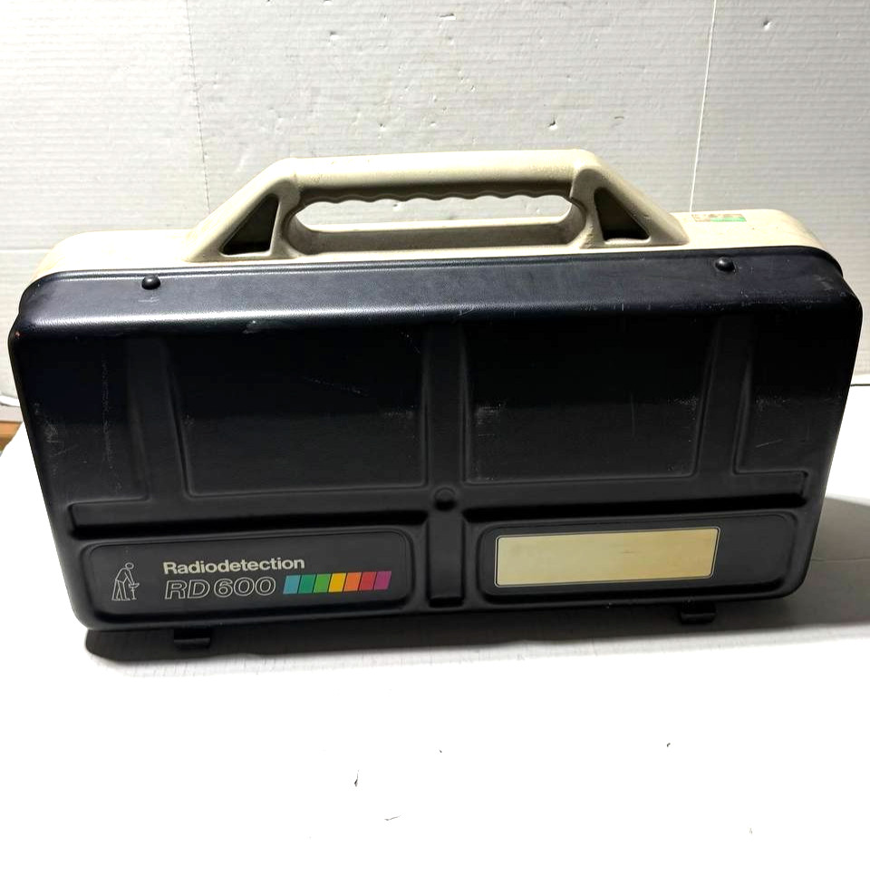 Radiodetection RD600 precision cable and pipe locator
