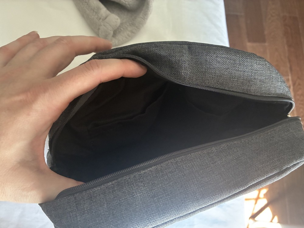 BVLGARI PARFUMS GREY POUCH