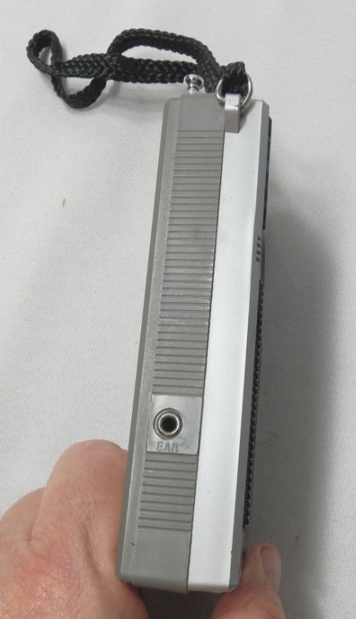 Vintage Radio Shack Realistic 12-718 AM/FM Transistor Radio w/Box Tested Works