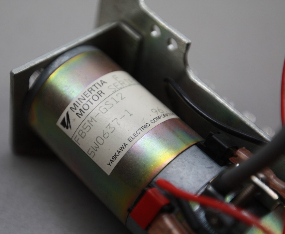 GERBER HS15 Plotter - Carriage Feed Servo Motor Encoder w/ Pulley & Mount FB5M