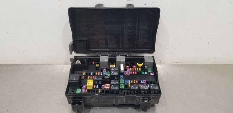 2015-2022 Dodge Ram 1500 Engine Fuse Box Assembly OEM
