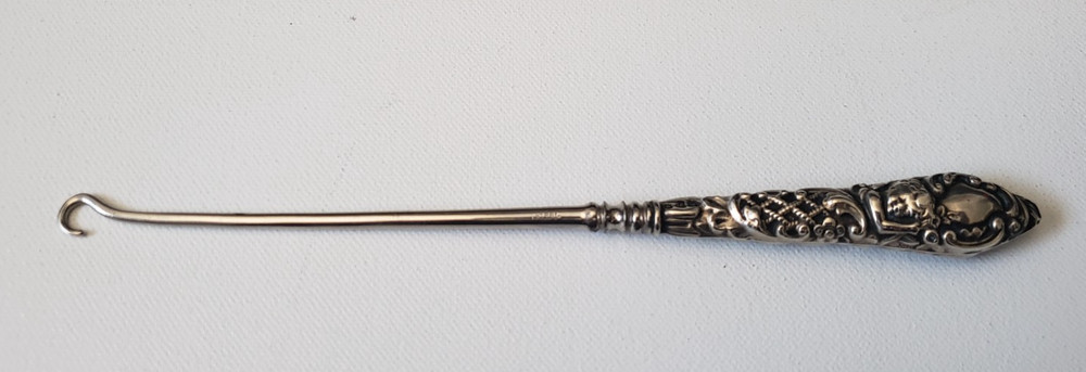 Vintage Sterling Silver Button Hook HALLMARKED Embossed Cherub Handle