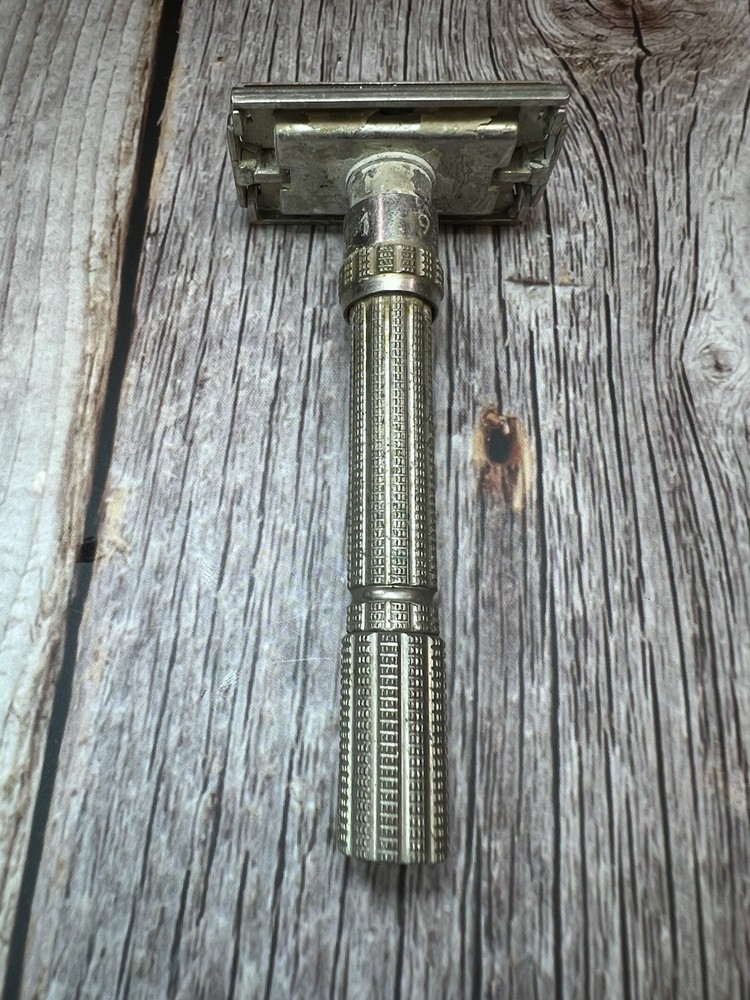 Vintage Gillette Adjustable Safety Razor G4