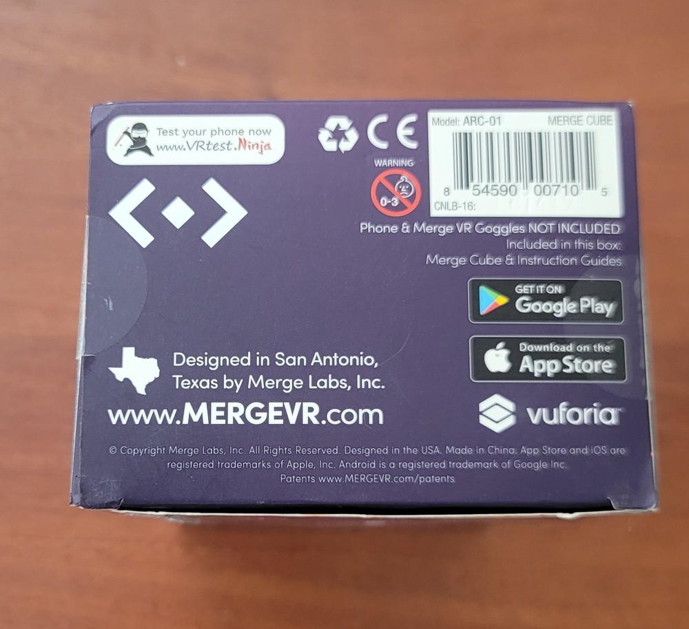 MERGE CUBE AR VR (Augmented Reality / Virtual Reality) Interactive Hologram