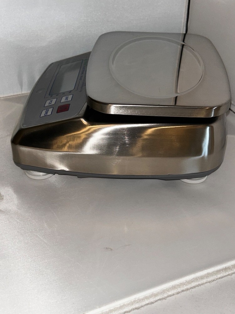 LW Measurements WPB-13lb Wash down portion scale