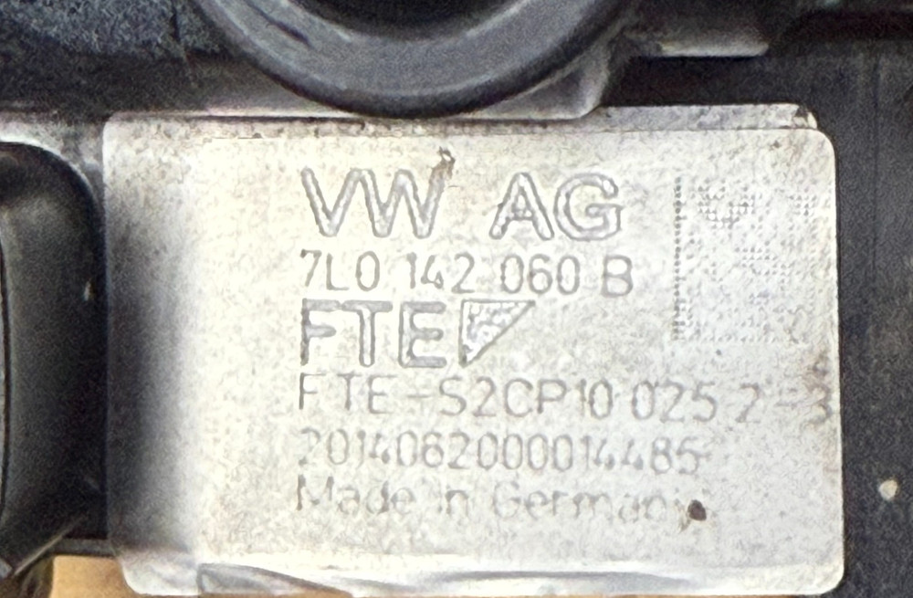 VW AG Hydraulic Control Unit | 7L0-142-060