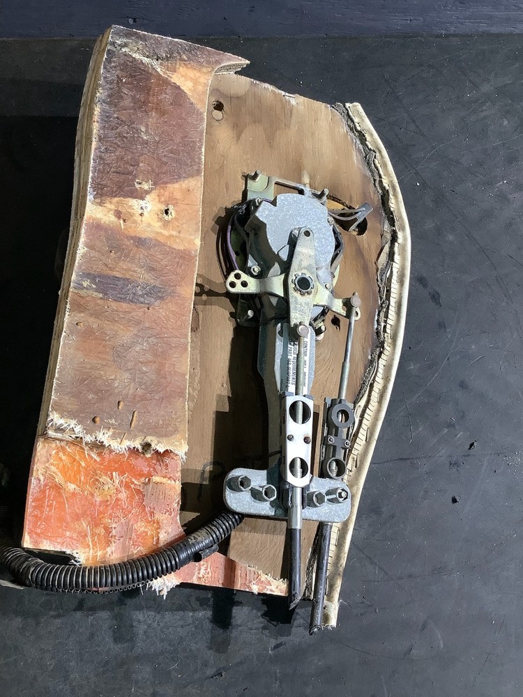 Volvo Penta Side Mount Throttle Control Box Assy. / 2007 Stingray 180RX