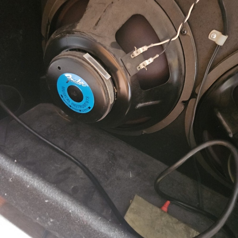 Fender M-80 Chorus Solid State Guitar Amplifier Combo Amp