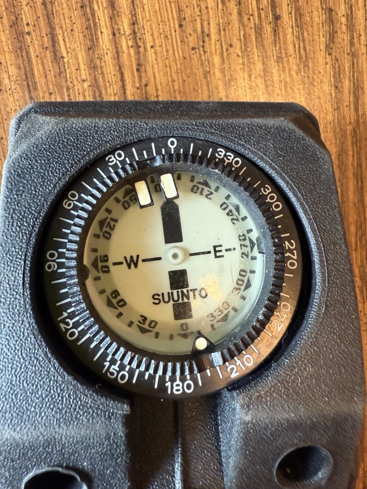 Suunto/Seaquest Dive Console SM26 press, compass, Solutions computer hard case