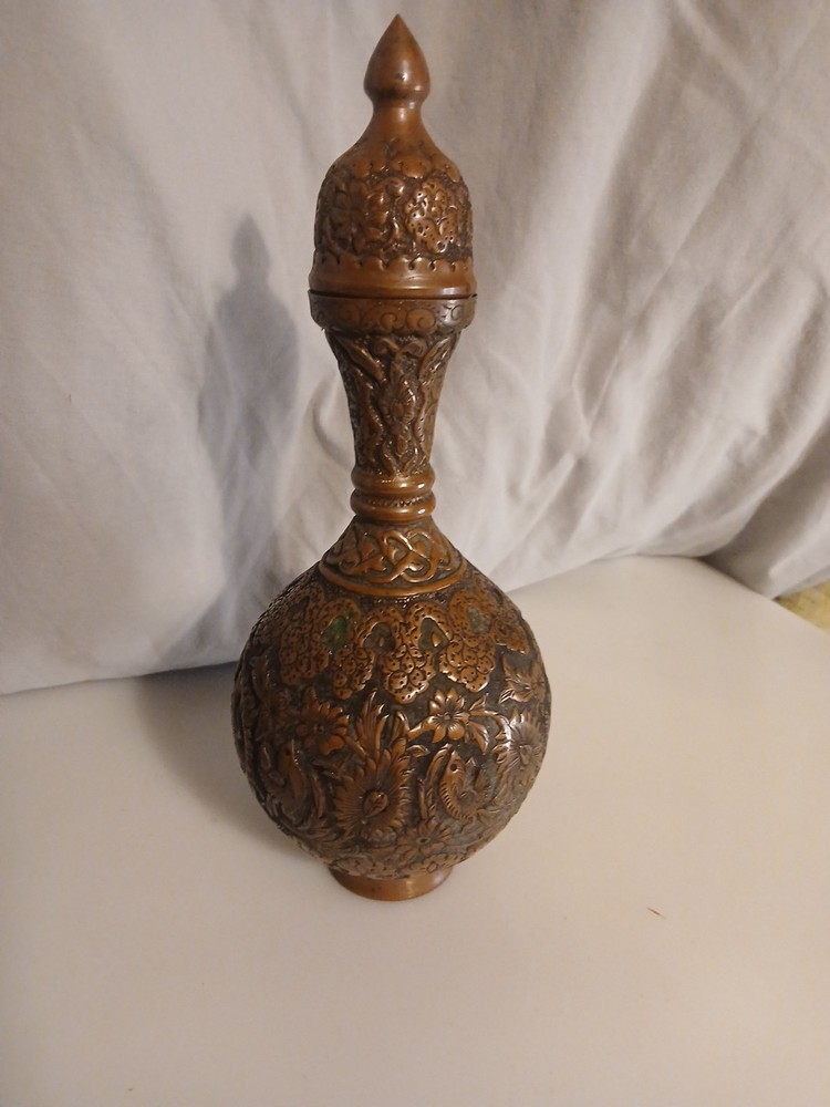 Antique Persian Hammered Copper Middle Eastern Indian Urn