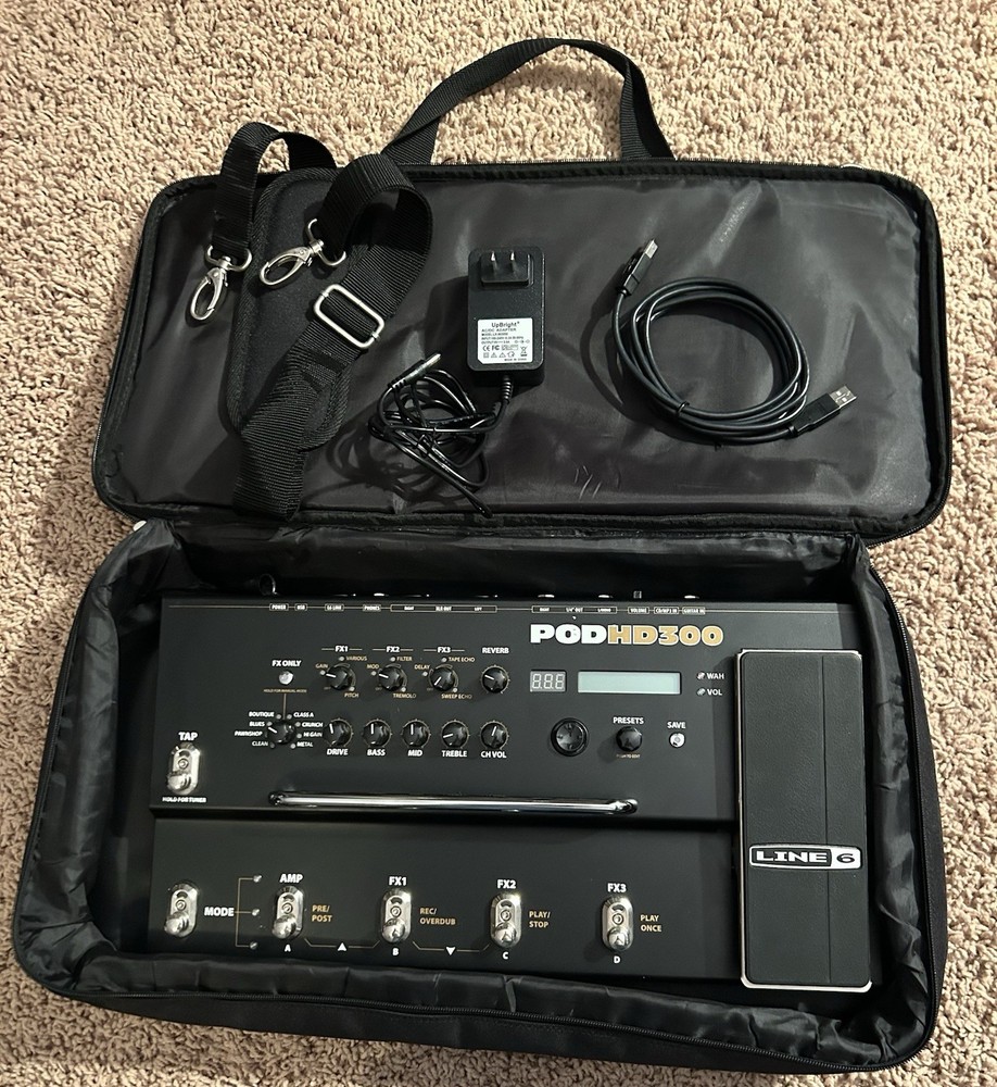 LINE 6 POD HD300 Guitar MULTI-EFFECTS Processor Case Tested Excellent Condition