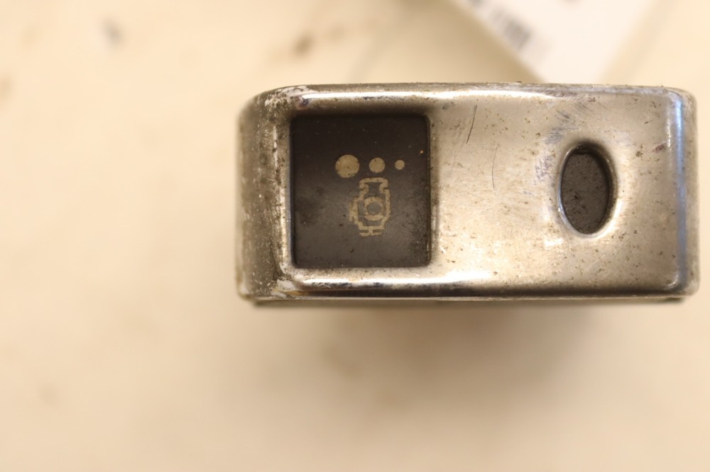 2013-2021 PETERBILT 579 ENGINE BRAKE LEVEL CONTROL SWITCH BUTTON P271133017 OEM