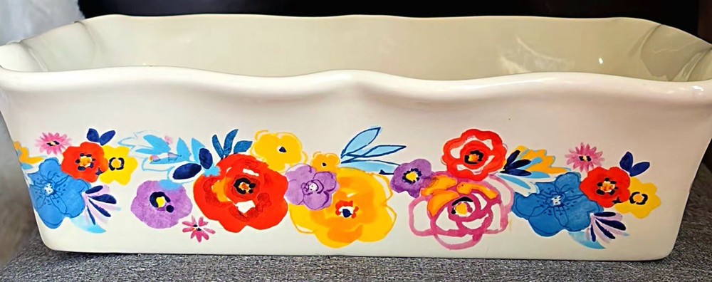 The Pioneer Woman 2-Piece Rectangular Ruffle Top Ceramic Bakeware Set