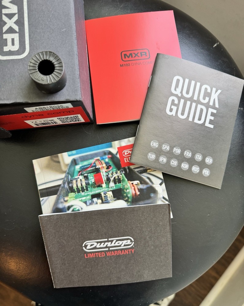 MXR M102 Dyna Comp Compressor Guitar Effects Pedal
