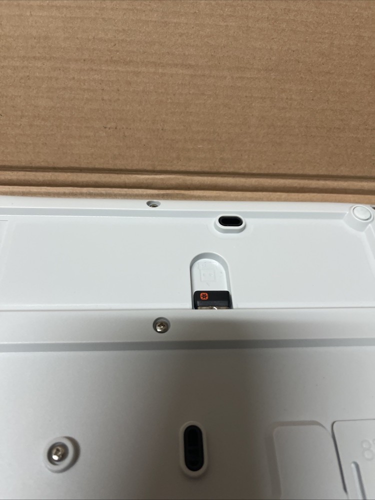 Logitech K270 Wireless Keyboard PC/MAC Includes Unifying Receiver