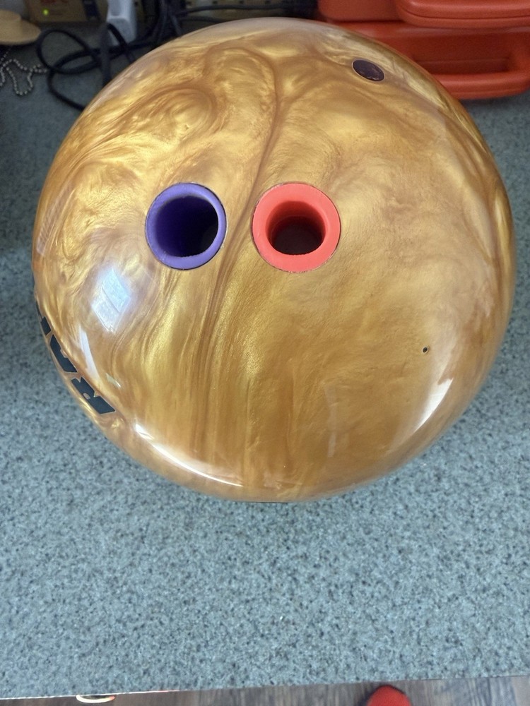 MOTIV Raptor Rush 15# Bowling Ball