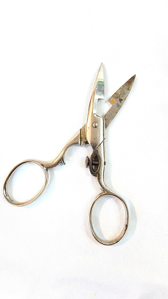 Vintage Arrow Buttonhole Scissors Embroidery Sewing