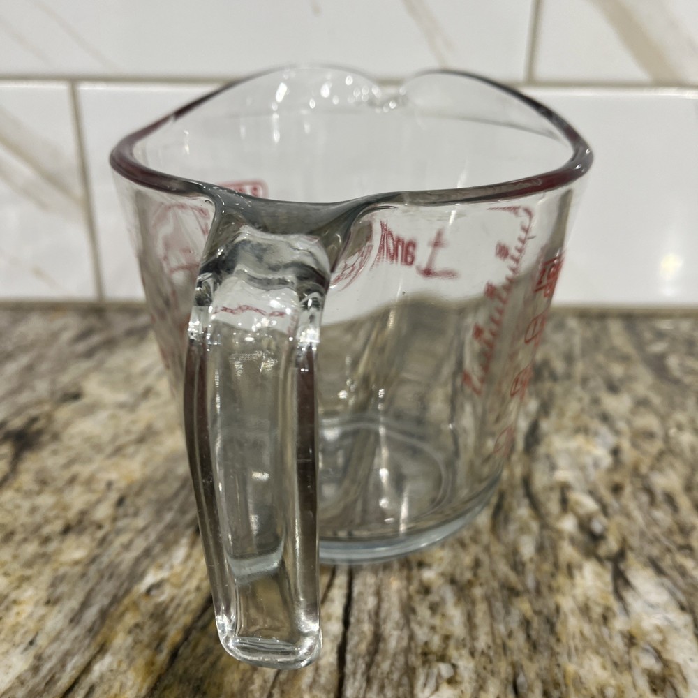 Anchor Hocking 2 Cup Measuring Cup Red Numbers & Letters Hook Handle 🇺🇸