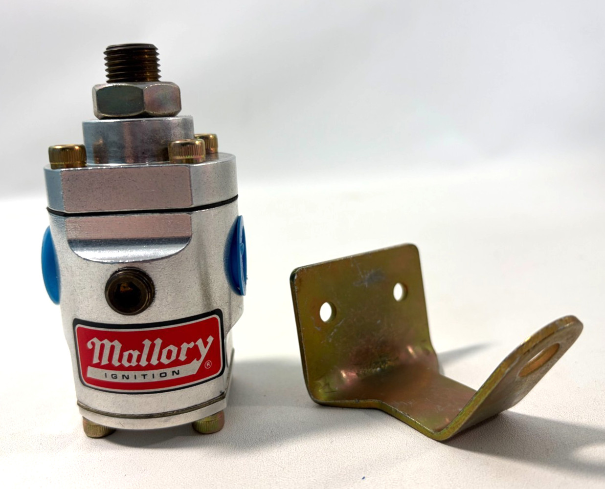 Mallory 4207 Adjustable Fuel Pressure Regulator 3/8" NPT Threads NOS w/ Bracket