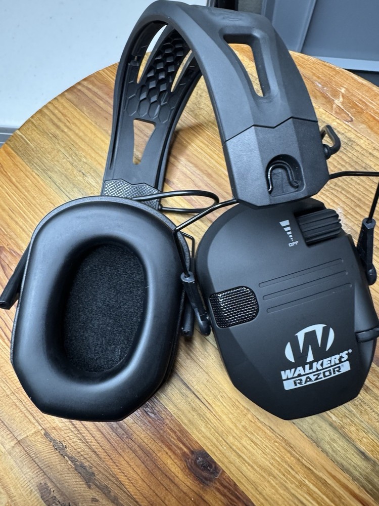 Walker' Razor Slim Electronic Muffs GWP-RSEMRH Black
