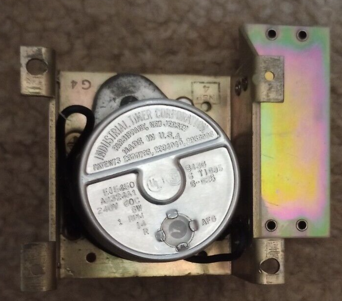 Industrial Timer CSF-J-2153 230Volts 15 Watts