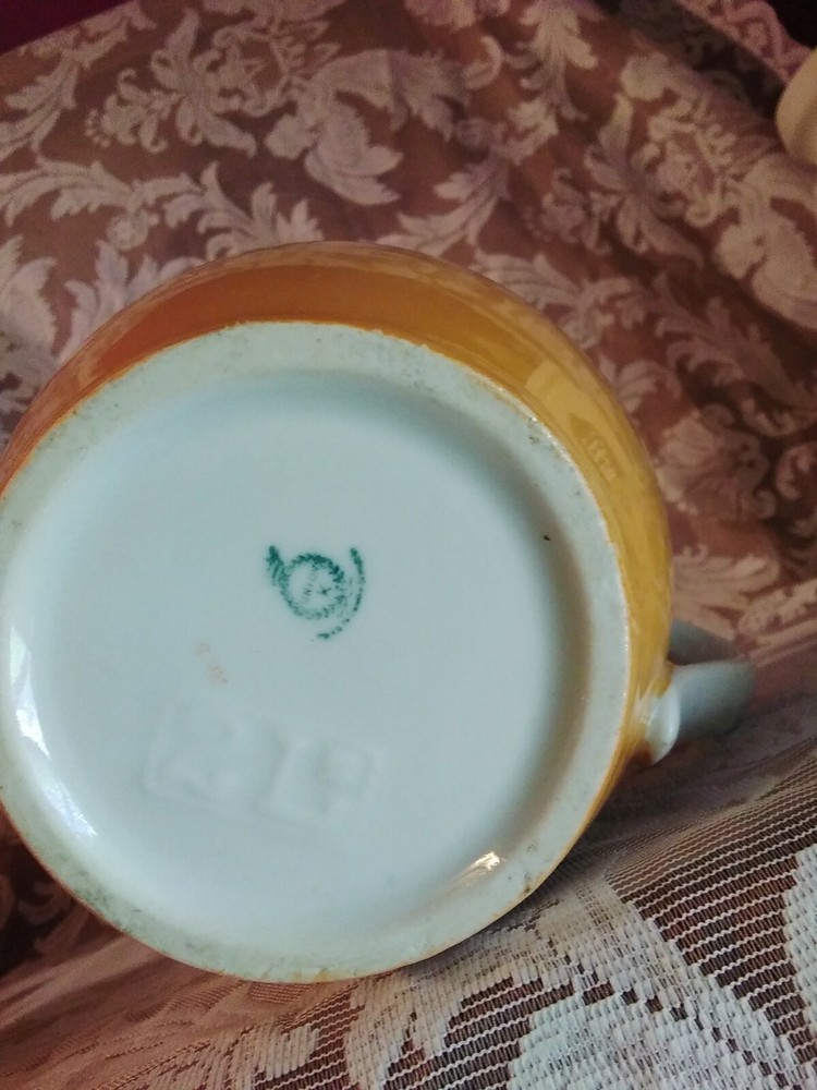 1920's Union K Lusterware 2L Pitcher