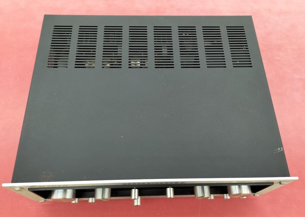 Integrated amplifier transistor Operation confirmed MODEL1040