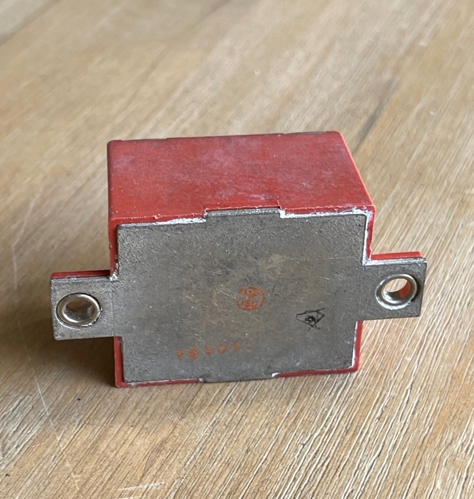 AMF POTTER & BRUMFIELD ECT-406907 94371302 SOLID STATE RELAY 20VDC